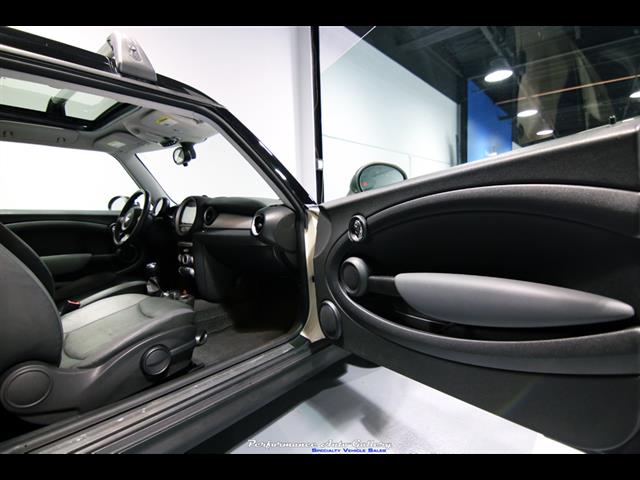 2009 MINI Cooper Clubman   - Photo 15 - Rockville, MD 20850