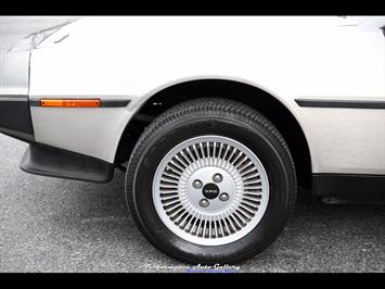 1983 DeLorean DMC-12   - Photo 11 - Rockville, MD 20850