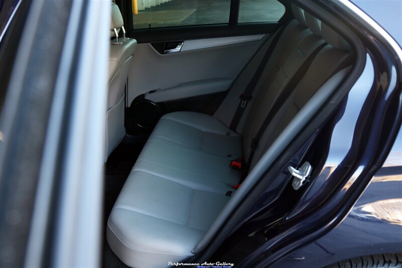 2008 Mercedes-Benz C 300 Sport  6-Speed Manual - Photo 52 - Rockville, MD 20850