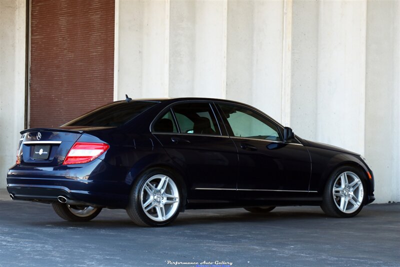 2008 Mercedes-Benz C 300 Sport  6-Speed Manual - Photo 20 - Rockville, MD 20850