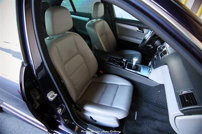 2008 Mercedes-Benz C 300 Sport  6-Speed Manual - Photo 4 - Rockville, MD 20850