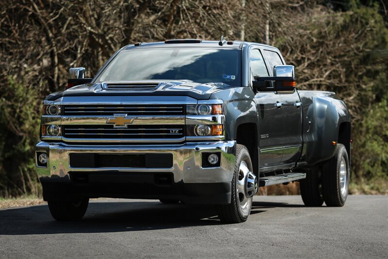 2019 Chevrolet Silverado 3500 LTZ  Dually 4WD - Photo 9 - Rockville, MD 20850