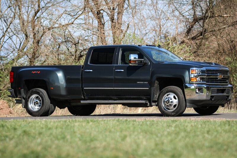 2019 Chevrolet Silverado 3500 LTZ  Dually 4WD - Photo 7 - Rockville, MD 20850