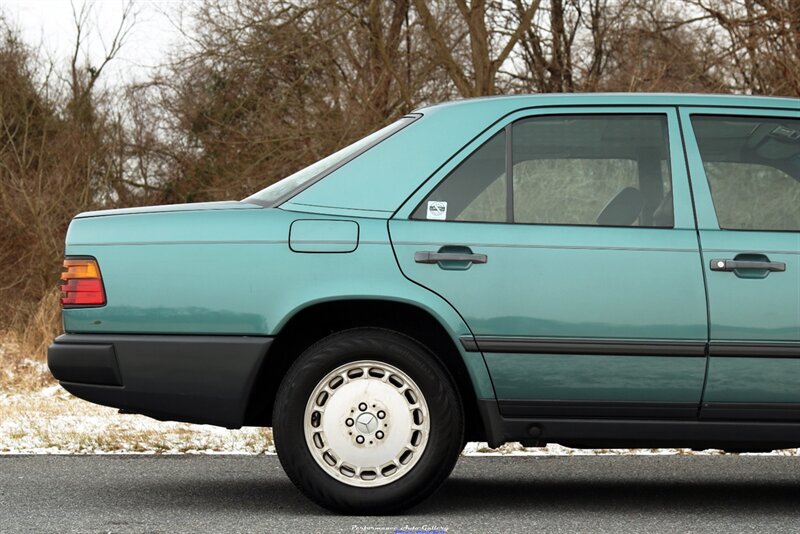 1987 Mercedes-Benz 300 D  Turbo - Photo 32 - Rockville, MD 20850