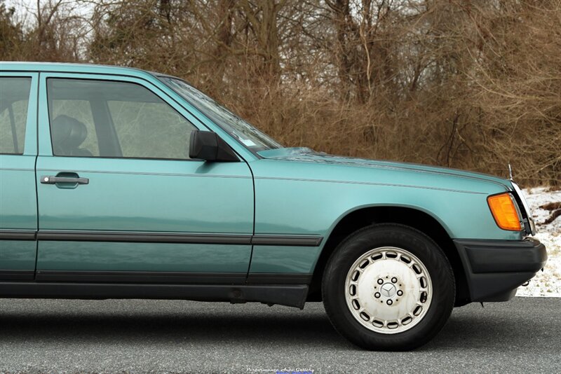 1987 Mercedes-Benz 300 D  Turbo - Photo 33 - Rockville, MD 20850