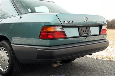 1987 Mercedes-Benz 300 D  Turbo - Photo 49 - Rockville, MD 20850