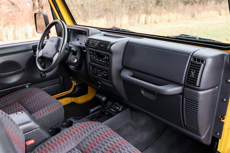 2000 Jeep Wrangler 4.0 Sport 2dr   - Photo 72 - Rockville, MD 20850