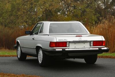 1988 Mercedes-Benz 560-Class 560 SL   - Photo 7 - Rockville, MD 20850