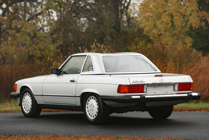 1988 Mercedes-Benz 560-Class 560 SL   - Photo 15 - Rockville, MD 20850