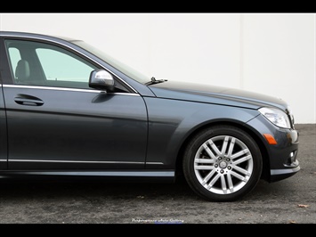 2008 Mercedes-Benz C 300 Sport Sedan  6-Speed - Photo 11 - Rockville, MD 20850