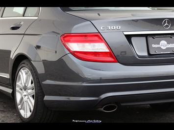 2008 Mercedes-Benz C 300 Sport Sedan  6-Speed - Photo 17 - Rockville, MD 20850