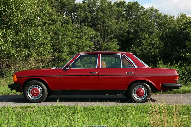 1978 Mercedes-Benz 300D   - Photo 8 - Rockville, MD 20850