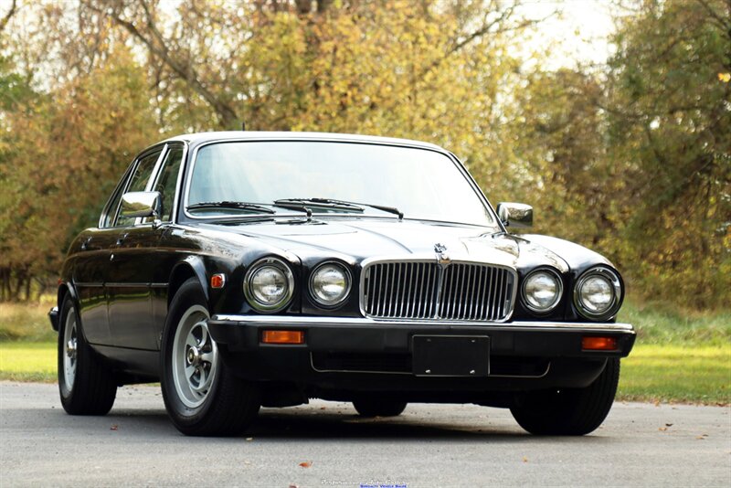 1984 Jaguar XJ8 XJ6 Vanden Plas Series III   - Photo 22 - Rockville, MD 20850