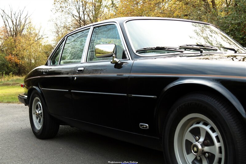 1984 Jaguar XJ8 XJ6 Vanden Plas Series III   - Photo 42 - Rockville, MD 20850