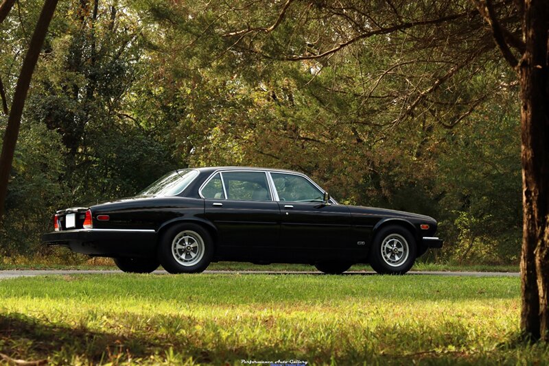 1984 Jaguar XJ8 XJ6 Vanden Plas Series III   - Photo 20 - Rockville, MD 20850