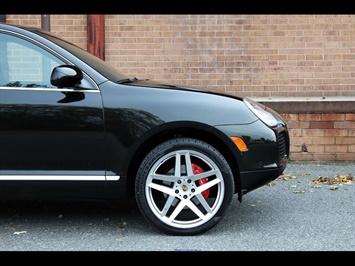 2006 Porsche Cayenne Turbo   - Photo 17 - Rockville, MD 20850