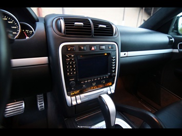 2006 Porsche Cayenne Turbo   - Photo 54 - Rockville, MD 20850