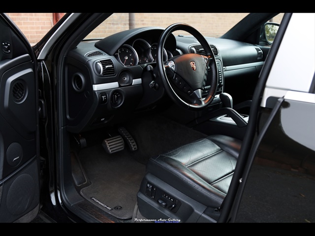 2006 Porsche Cayenne Turbo   - Photo 45 - Rockville, MD 20850