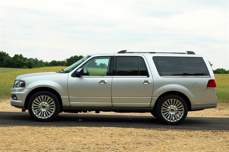 2015 Lincoln Navigator L   - Photo 7 - Rockville, MD 20850