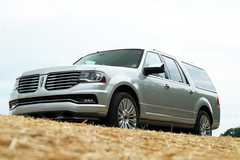 2015 Lincoln Navigator L   - Photo 4 - Rockville, MD 20850