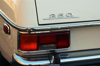 1972 Mercedes-Benz 250   - Photo 28 - Rockville, MD 20850