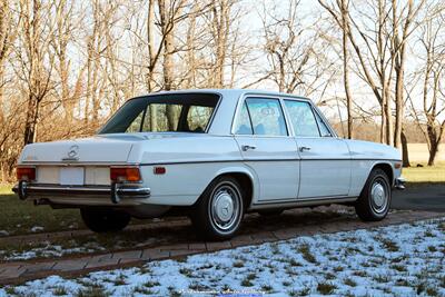 1972 Mercedes-Benz 250   - Photo 2 - Rockville, MD 20850