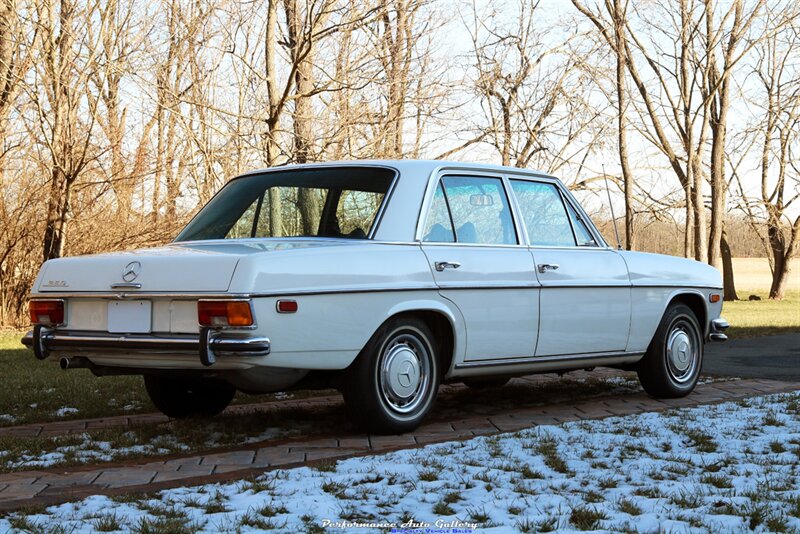 1972 Mercedes-Benz 250   - Photo 2 - Rockville, MD 20850