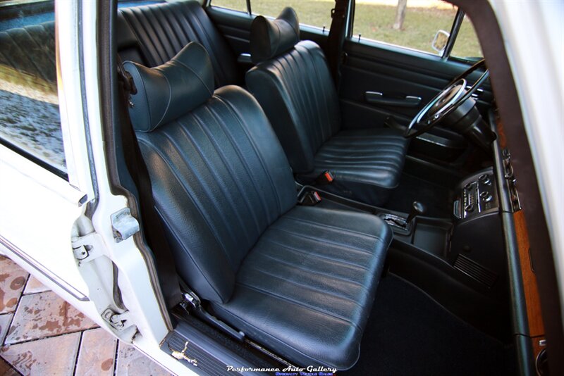 1972 Mercedes-Benz 250   - Photo 46 - Rockville, MD 20850