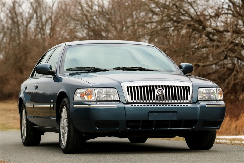 2009 Mercury Grand Marquis LS Ultimate Edition   - Photo 17 - Rockville, MD 20850