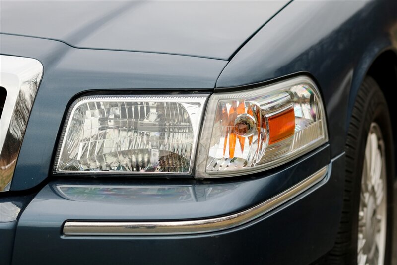 2009 Mercury Grand Marquis LS Ultimate Edition   - Photo 29 - Rockville, MD 20850