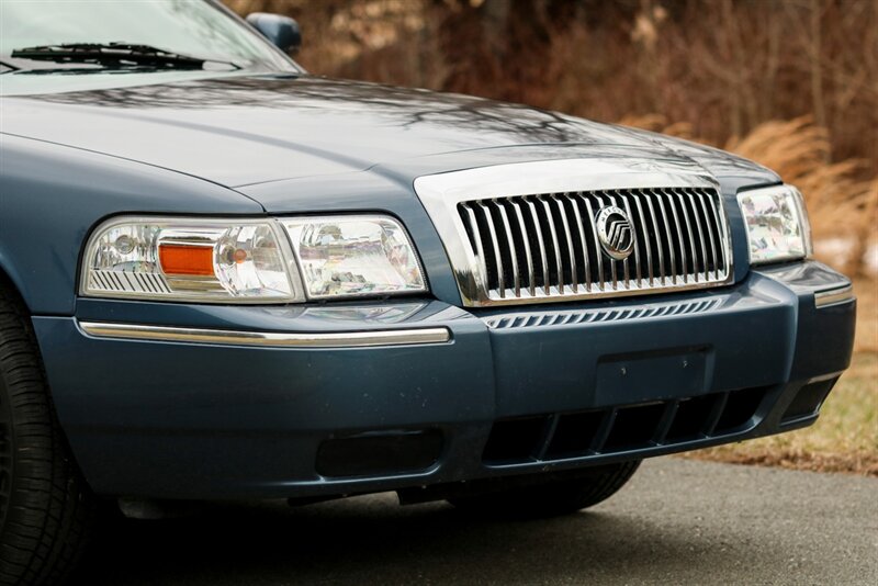 2009 Mercury Grand Marquis LS Ultimate Edition   - Photo 26 - Rockville, MD 20850