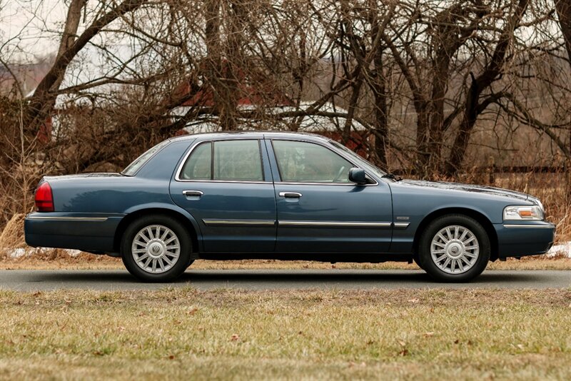 2009 Mercury Grand Marquis LS Ultimate Edition   - Photo 8 - Rockville, MD 20850