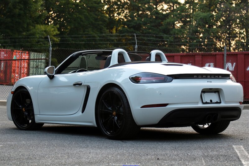 2018 Porsche 718 Boxster   - Photo 16 - Rockville, MD 20850