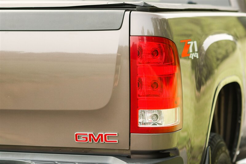 2008 GMC Sierra 2500 SLT 4WD Crew Cab Z71   - Photo 43 - Rockville, MD 20850