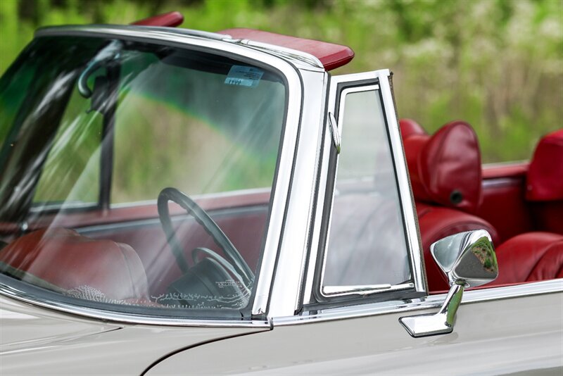 1969 Mercedes-Benz 280SE Cabriolet   - Photo 17 - Rockville, MD 20850