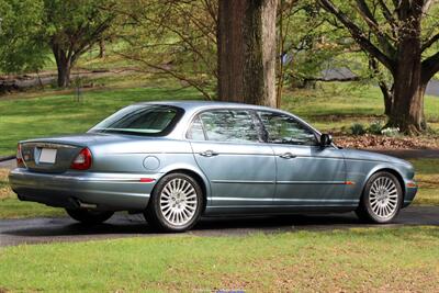 2005 Jaguar XJ8 Vanden Plas   - Photo 2 - Rockville, MD 20850