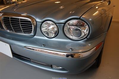 2005 Jaguar XJ8 Vanden Plas   - Photo 20 - Rockville, MD 20850