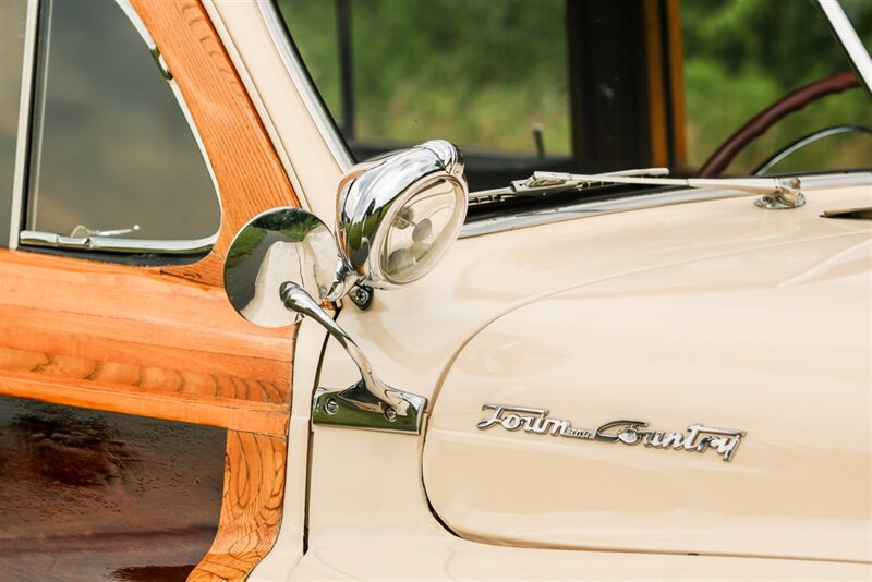 1947 Chrysler Town & Country Woodie Sedan   - Photo 28 - Rockville, MD 20850