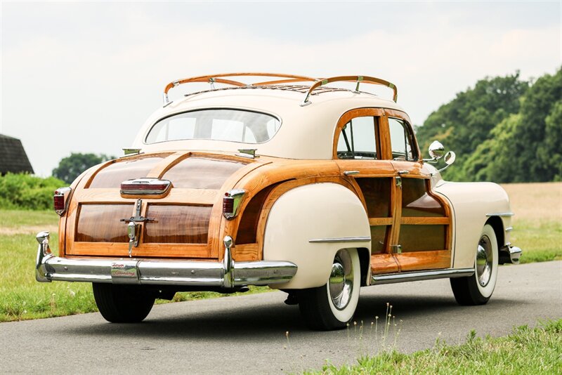 1947 Chrysler Town & Country Woodie Sedan   - Photo 2 - Rockville, MD 20850