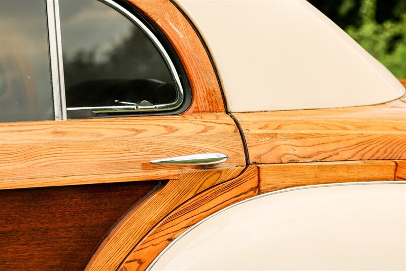 1947 Chrysler Town & Country Woodie Sedan   - Photo 45 - Rockville, MD 20850