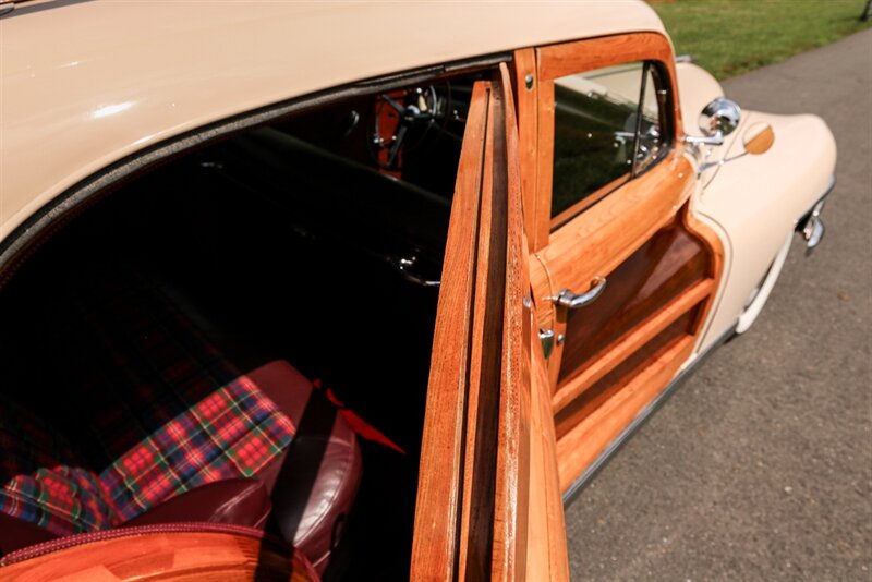 1947 Chrysler Town & Country Woodie Sedan   - Photo 88 - Rockville, MD 20850