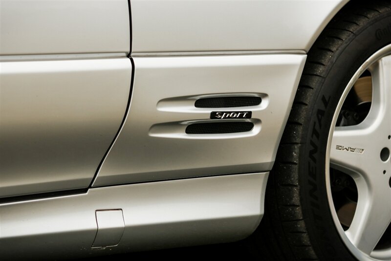 2002 Mercedes-Benz SL 500   - Photo 34 - Rockville, MD 20850