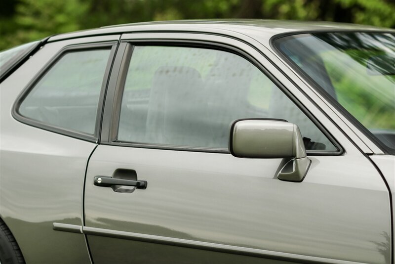 1989 Porsche 944 Turbo   - Photo 26 - Rockville, MD 20850