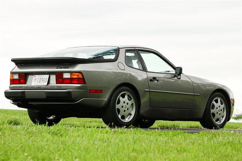 1989 Porsche 944 Turbo   - Photo 2 - Rockville, MD 20850