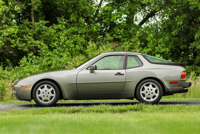 1989 Porsche 944 Turbo   - Photo 5 - Rockville, MD 20850