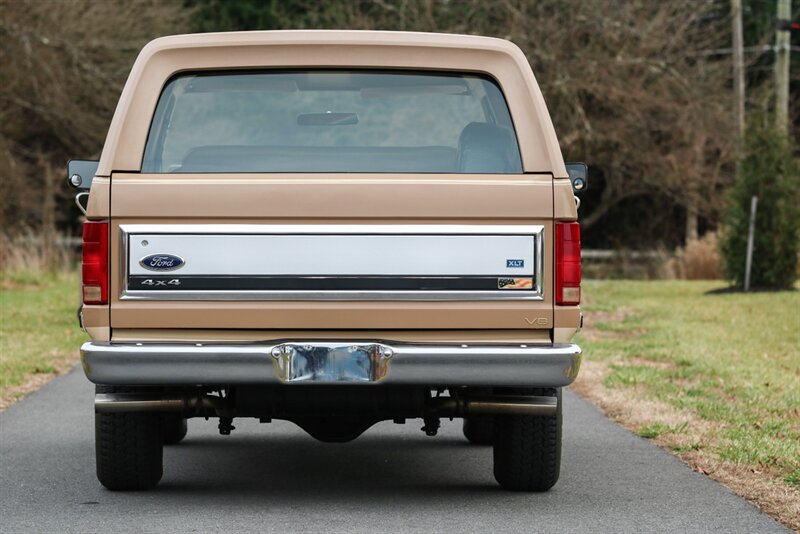 1984 Ford Bronco 2dr   - Photo 8 - Rockville, MD 20850