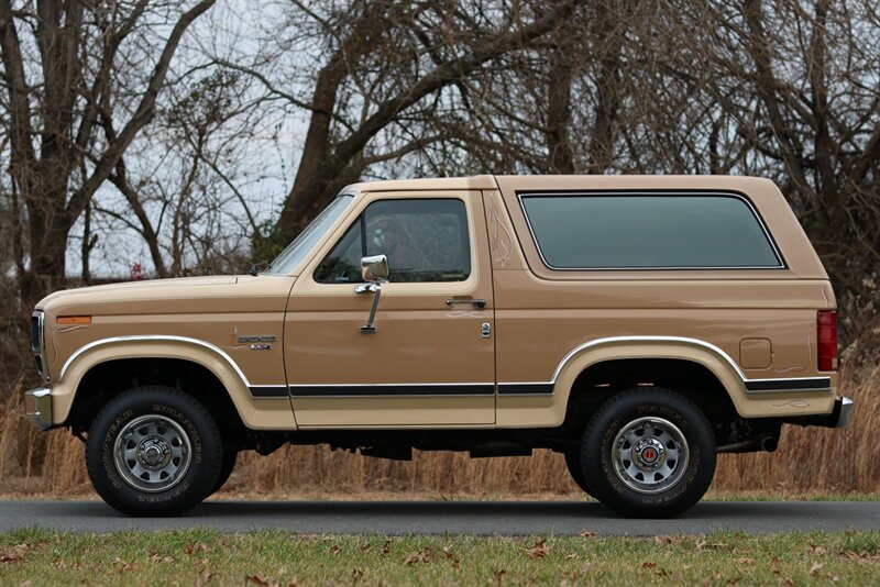 1984 Ford Bronco 2dr   - Photo 5 - Rockville, MD 20850