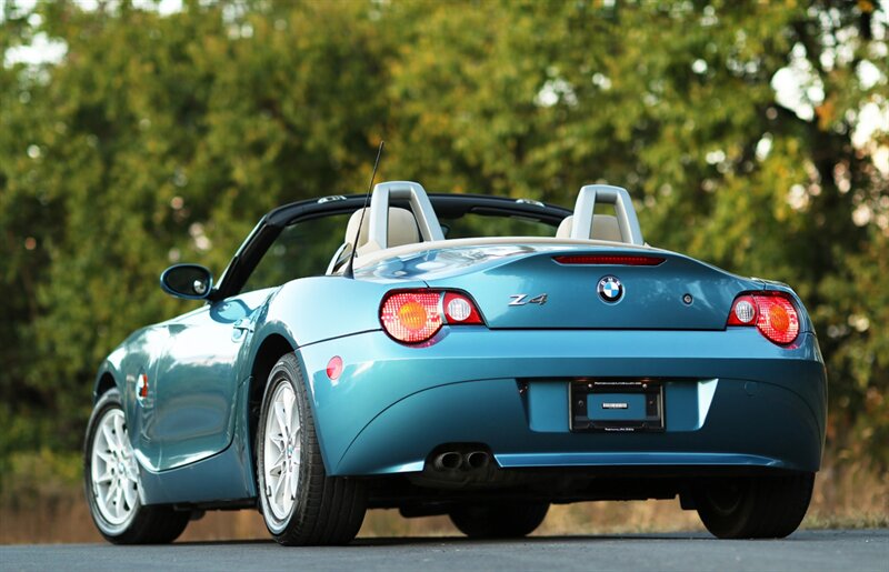 2003 BMW Z4 2.5i  5-Speed - Photo 2 - Rockville, MD 20850