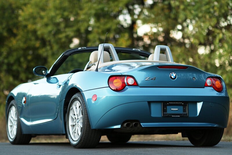 2003 BMW Z4 2.5i  5-Speed - Photo 11 - Rockville, MD 20850