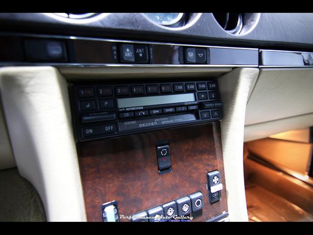 1989 Mercedes-Benz 560SL   - Photo 56 - Rockville, MD 20850